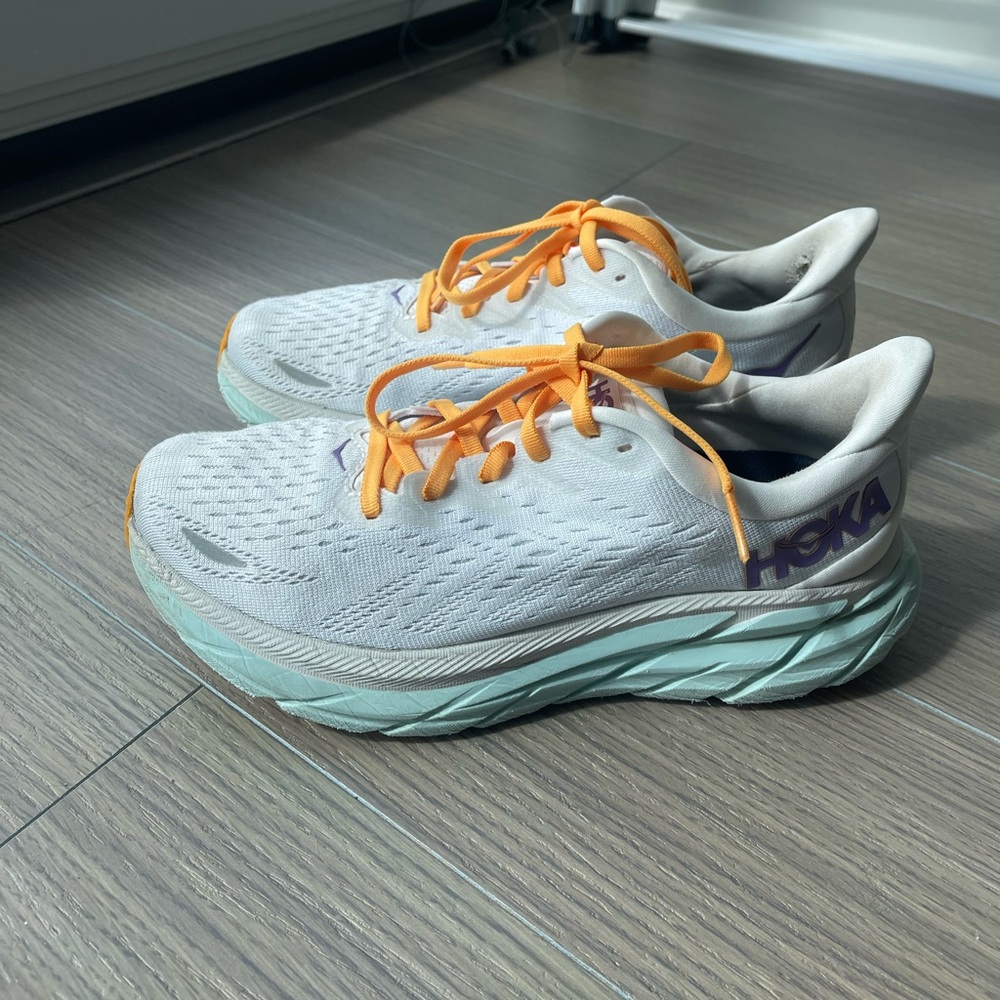 HOKA Clifton sz 7.5 wide